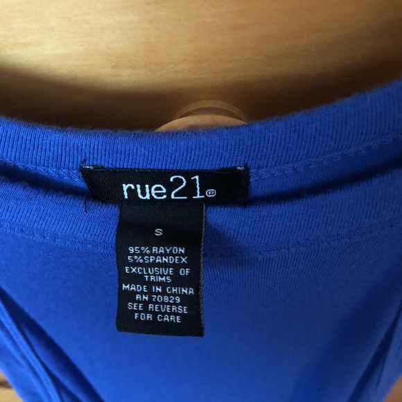 Juniors dress - Picture 2 of 2